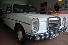 Mercedes Benz 230/6