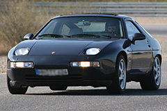 Porsche 928 S4